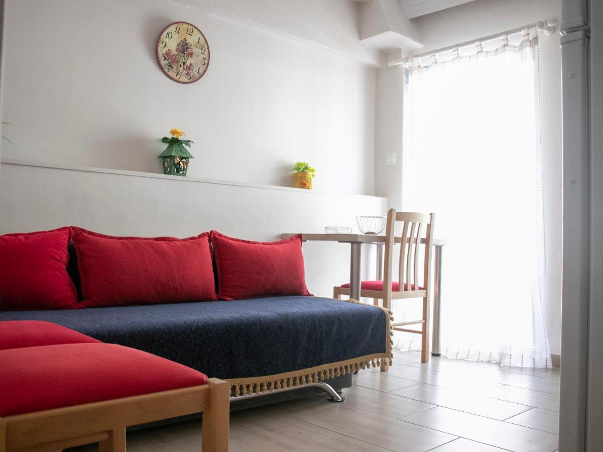 Maria Apartments Paralia Dionysiou Exterior foto