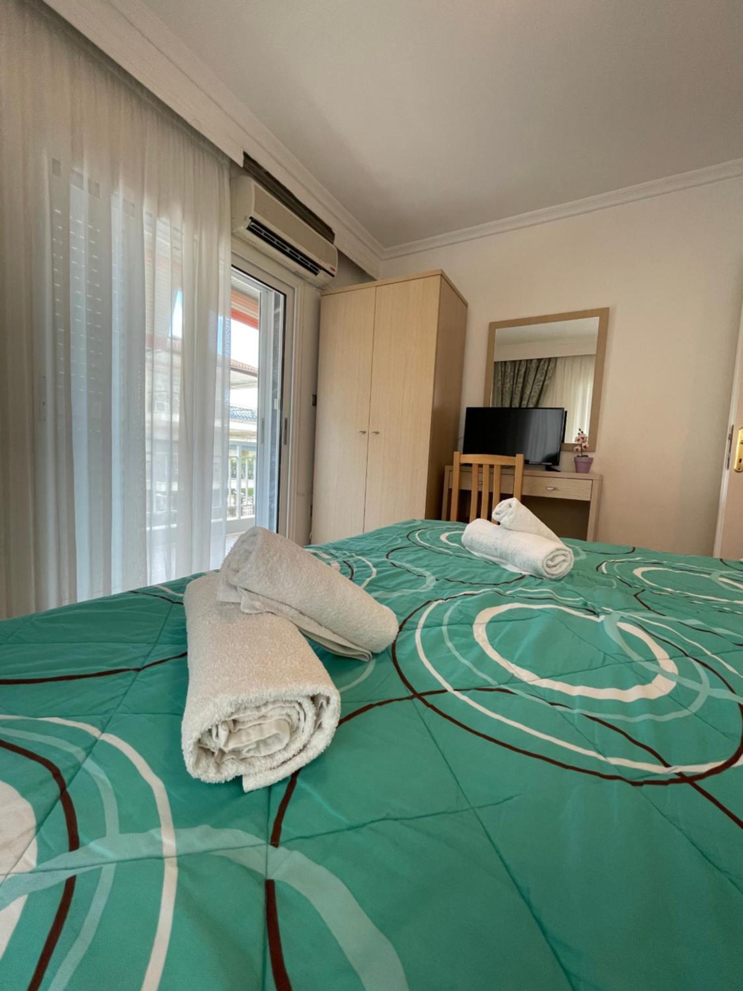 Maria Apartments Paralia Dionysiou Exterior foto