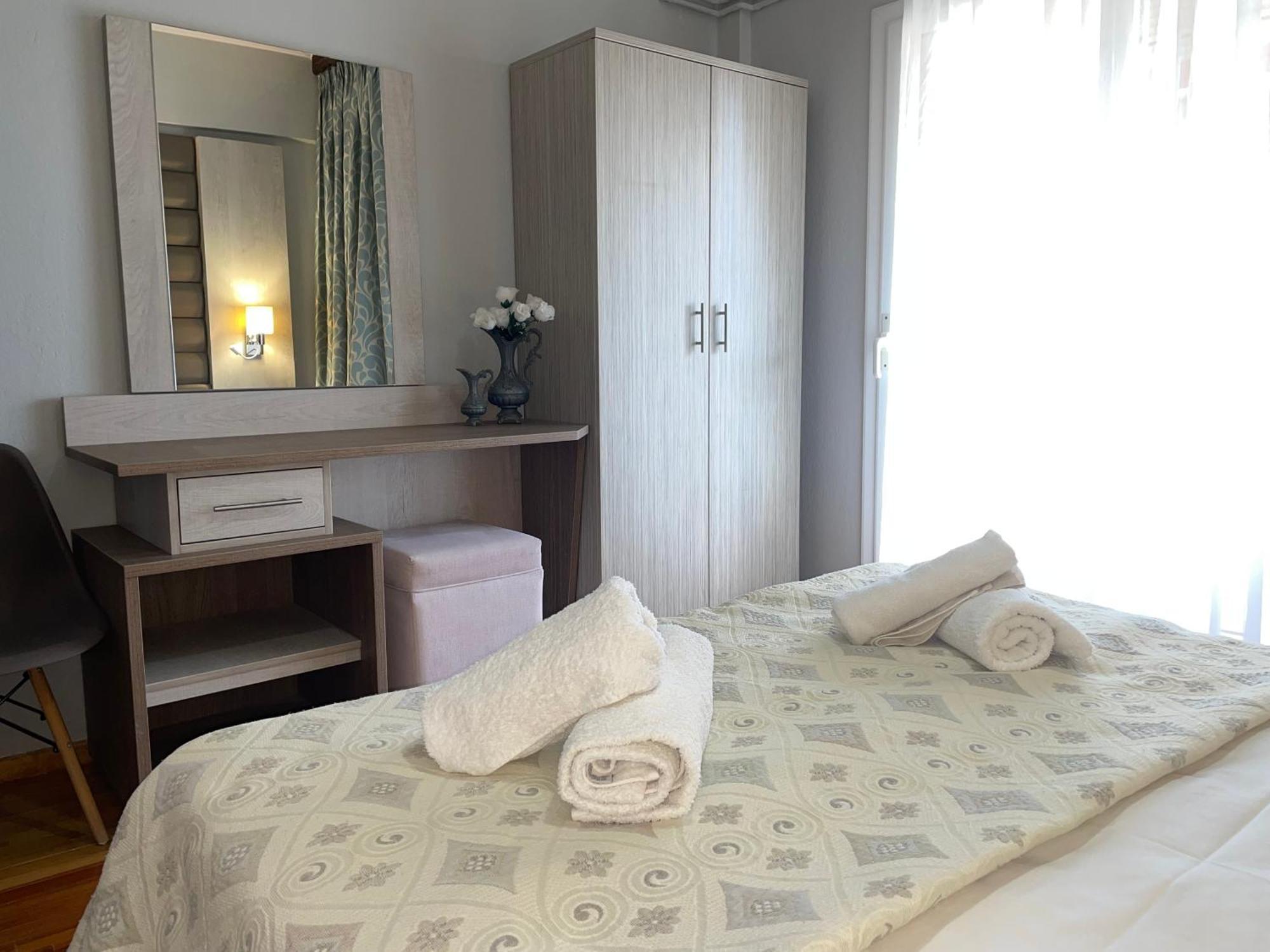 Maria Apartments Paralia Dionysiou Exterior foto