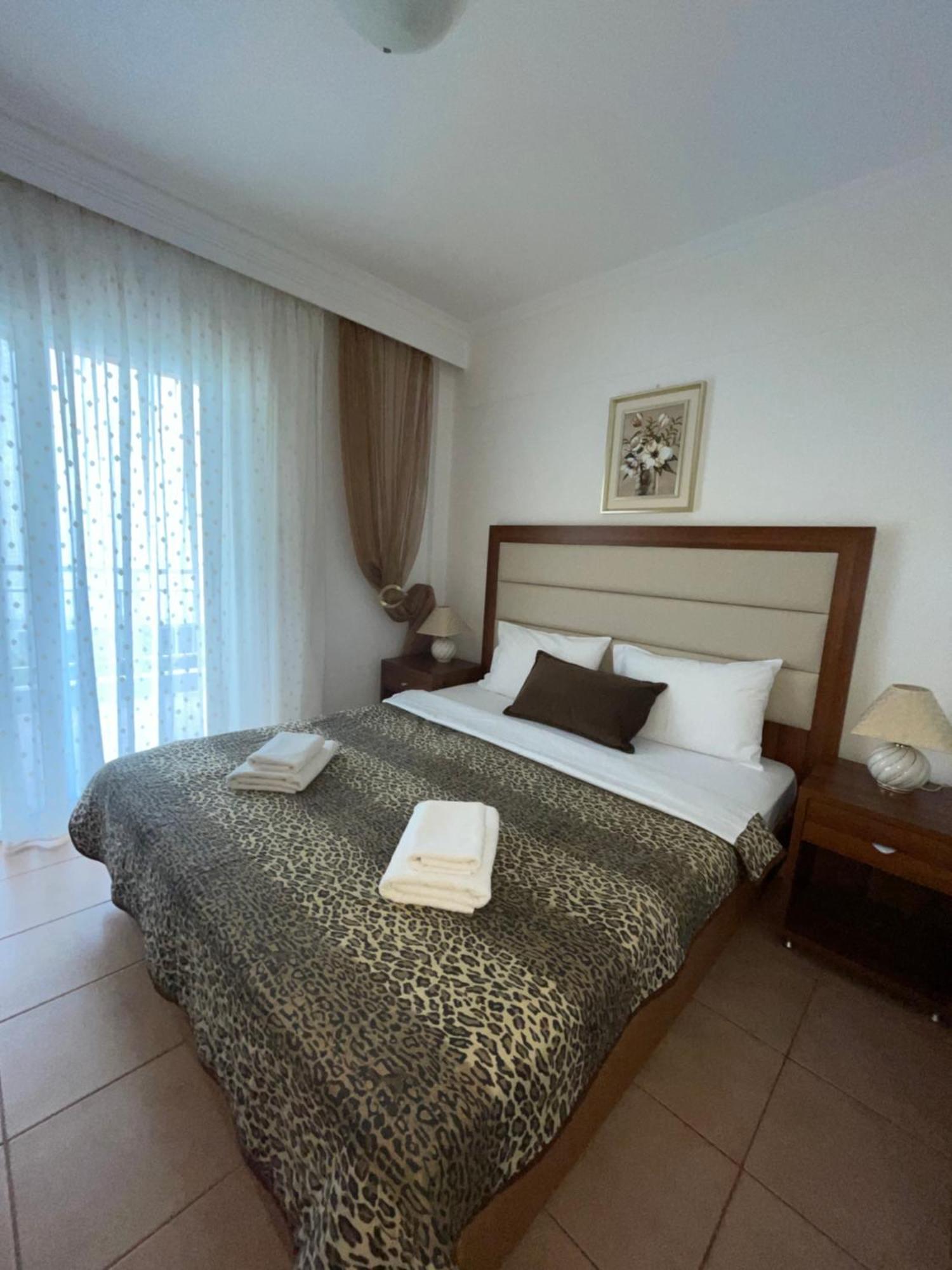 Maria Apartments Paralia Dionysiou Exterior foto