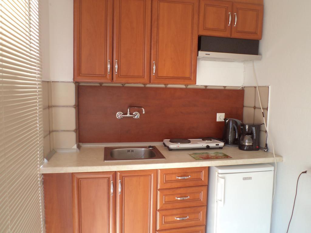 Maria Apartments Paralia Dionysiou Quarto foto